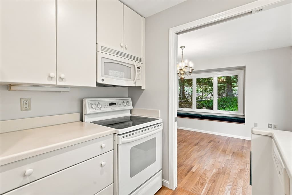 15 Fifer Ln # 15, Lexington MA 02420 photo 13