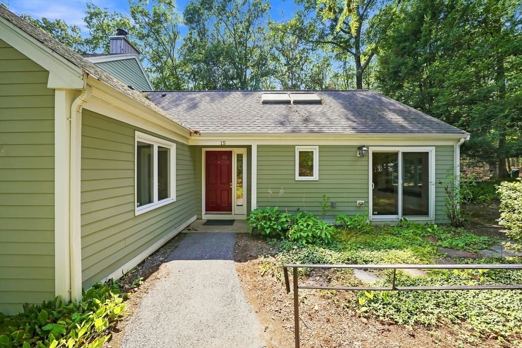 15 Fifer Ln # 15, Lexington MA 02420