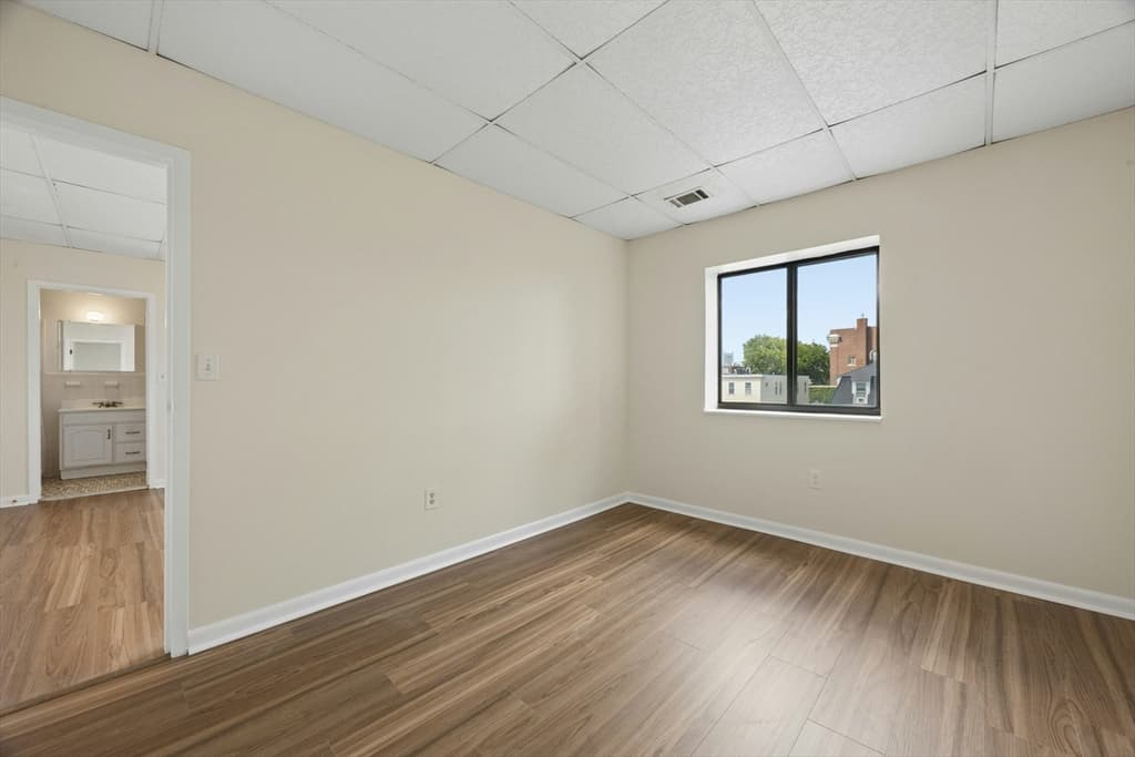 549 E 4th St # D5, Boston MA 02127 photo 7