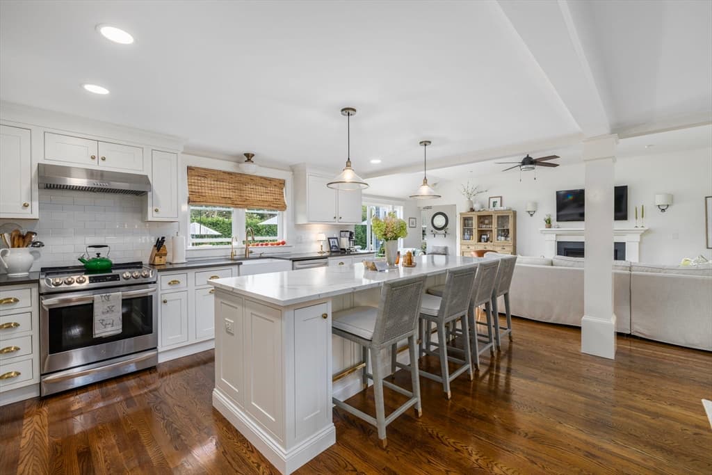 129 Fieldwood Ave, Seekonk MA 02771 photo 4