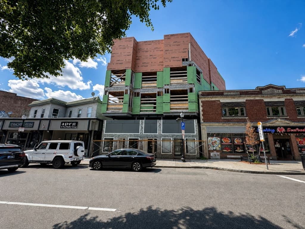 25-29 Poplar St, Boston MA 02131 photo 2