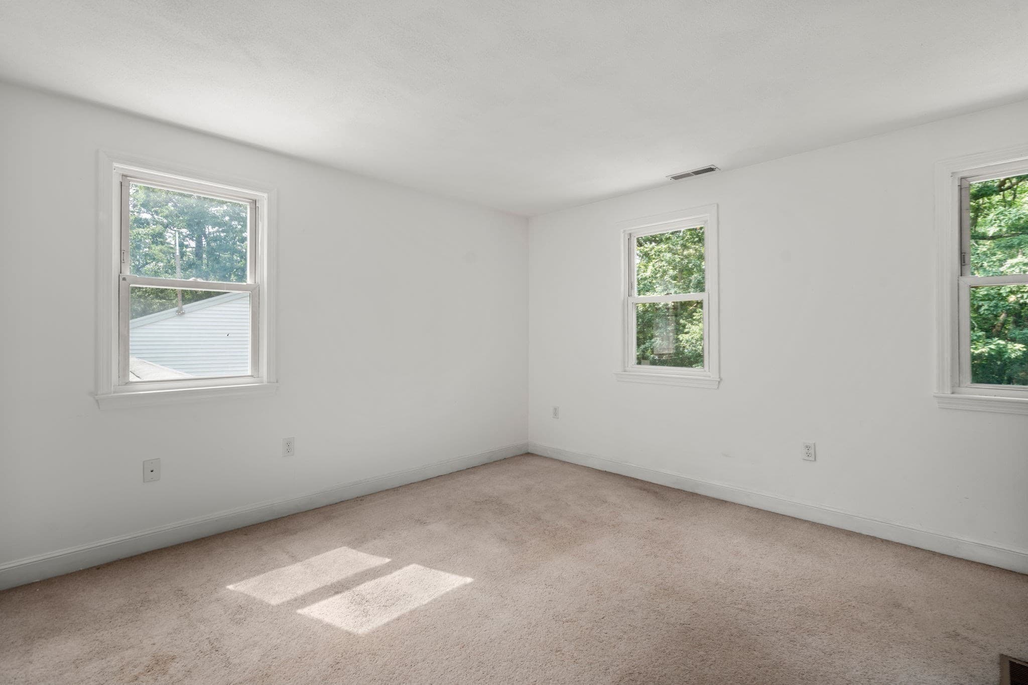 Single Family Residence at 287 Haverhill St, North Reading MA 01864, photo 17 of 34