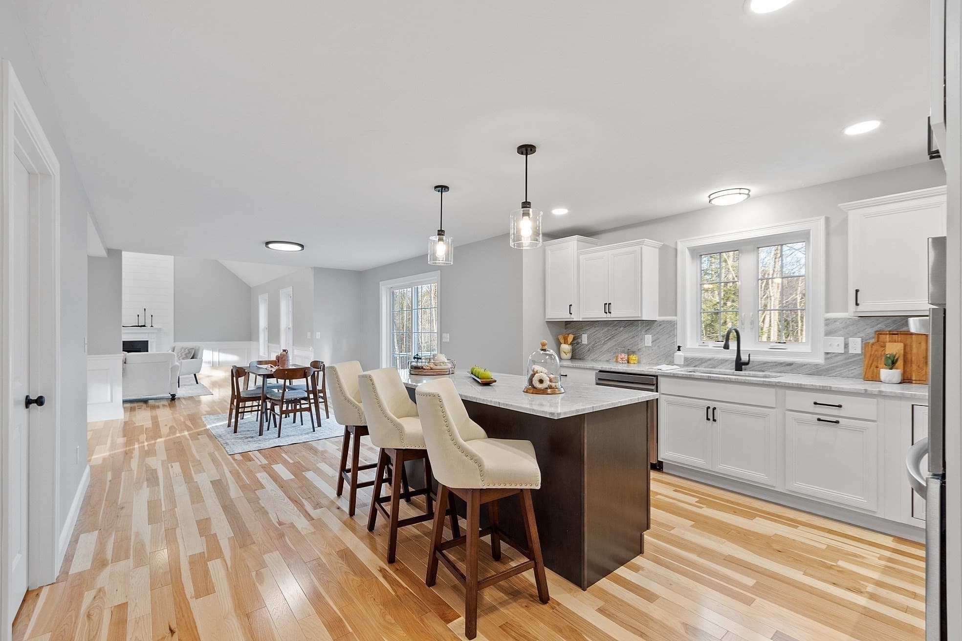 Single Family Residence at 523 Alpine Rd, Fitchburg MA 01420, Fitchburg, photo 5 of 40