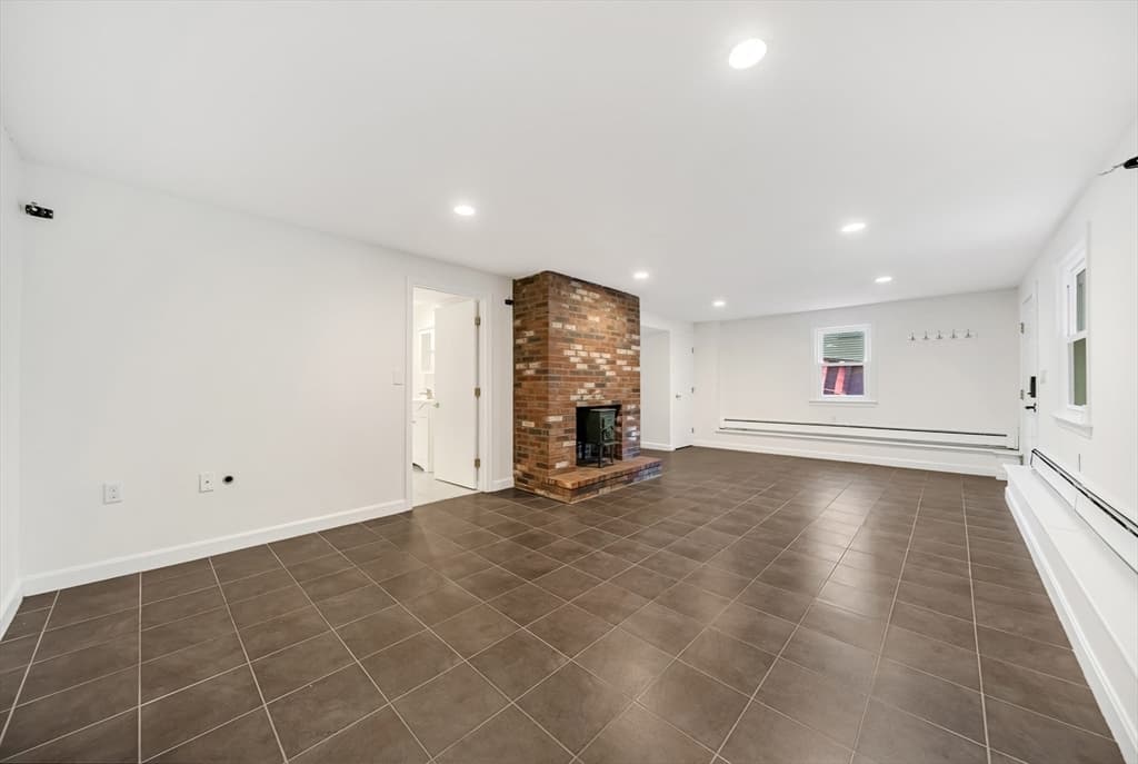 81 Seaver St, Wellesley MA 02481 photo 25
