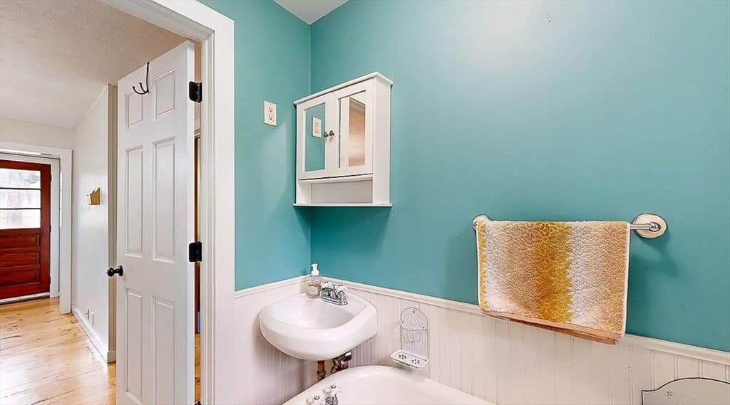 Single Family Residence at 8 Juniper St, West Brookfield MA 01585, West Brookfield, photo 24 of 42