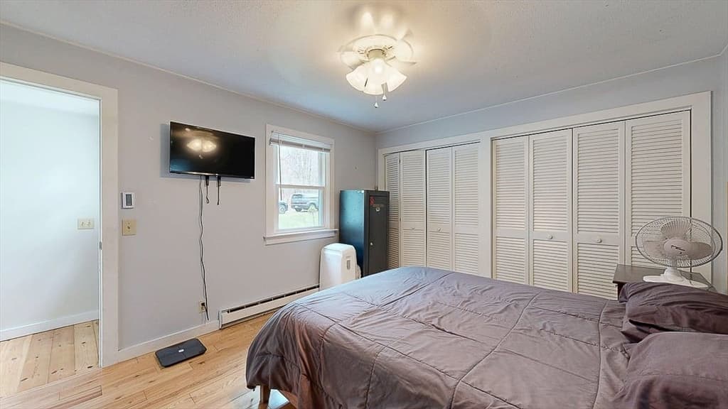 Single Family Residence at 8 Juniper St, West Brookfield MA 01585, West Brookfield, photo 14 of 42