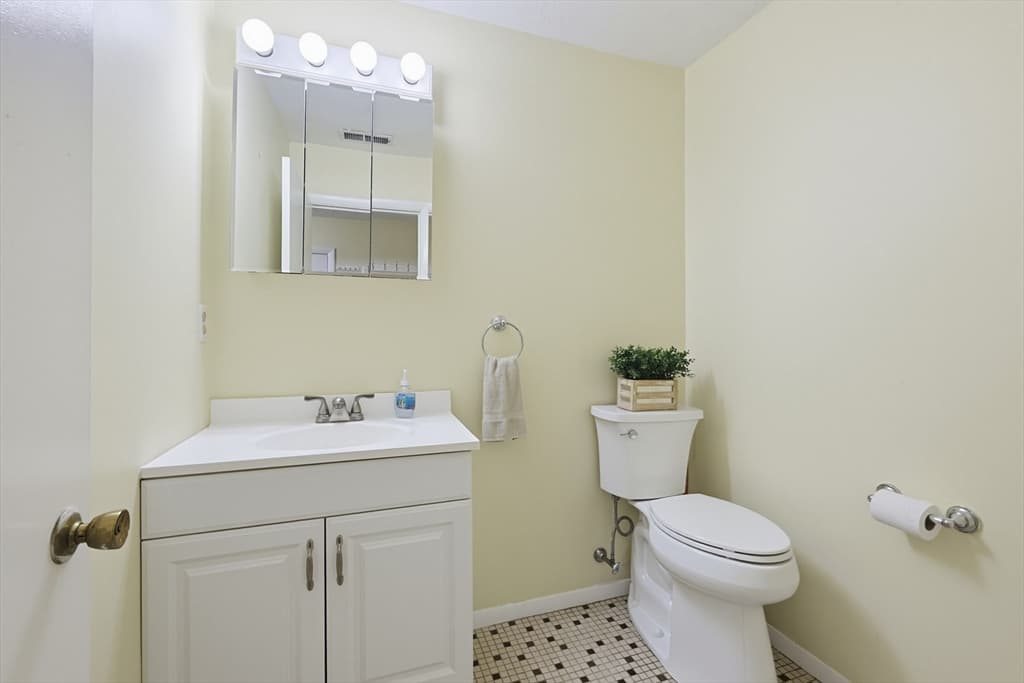 31 Greenbrook Drive # 31, Stoughton MA 02072 photo 12