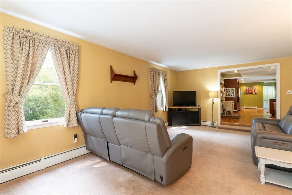 757 South St, Southbridge MA 01550 photo 16