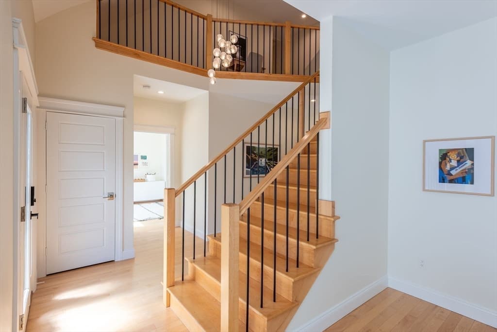 114 Lindenridge, Amherst MA 01002 photo 6