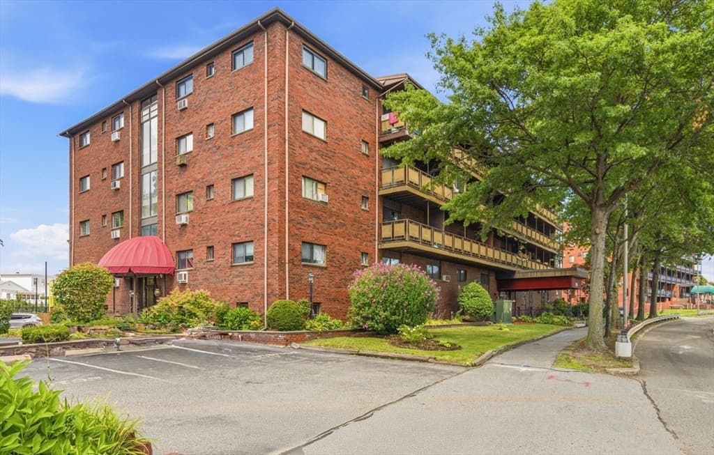 595 Revere Beach Pkwy # 40, Revere MA 02151 photo 2