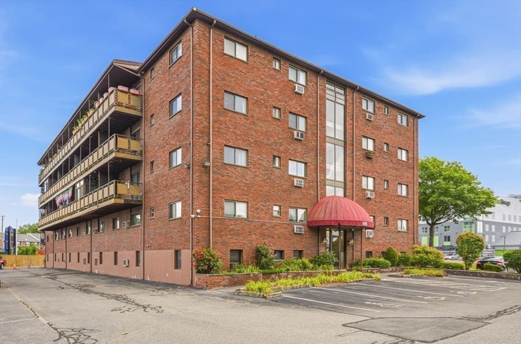 595 Revere Beach Pkwy # 40, Revere MA 02151 photo 37