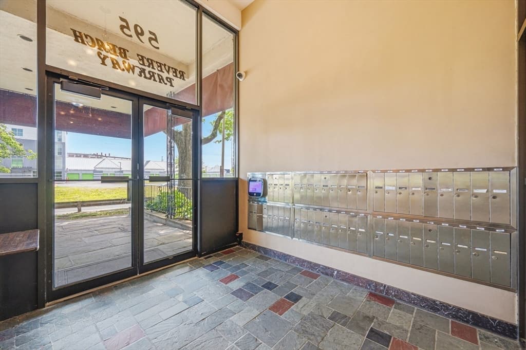 595 Revere Beach Pkwy # 40, Revere MA 02151 photo 4