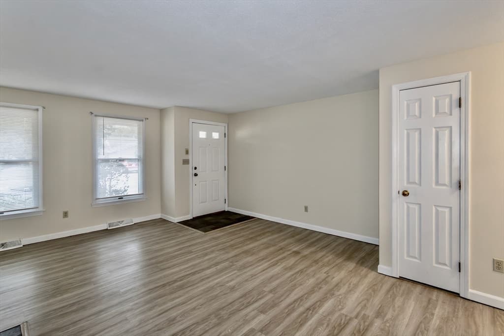3 Mansion Woods Drive # G, Agawam MA 01001 photo 7