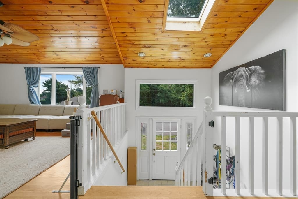 37 Slade St, Swansea MA 02777 photo 16
