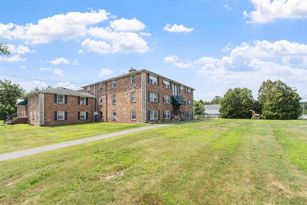 160 Tyngsboro Road # 12c, Chelmsford MA 01863 photo 2