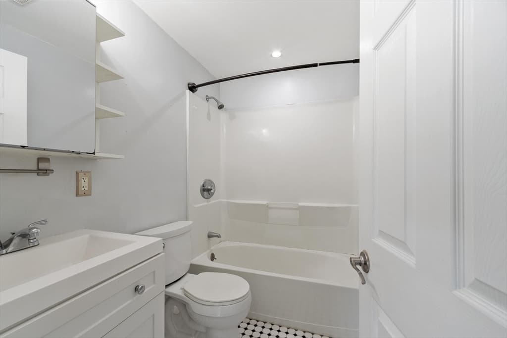 160 Tyngsboro Road # 12c, Chelmsford MA 01863 photo 21