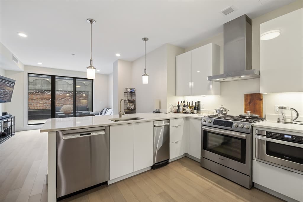 121 Portland Street # 707, Boston MA 02114 photo 11