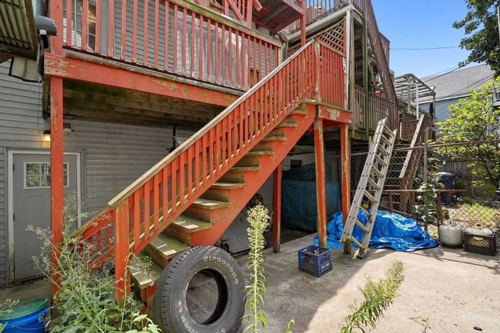 192 Lexington St, Boston MA 02128 photo 34