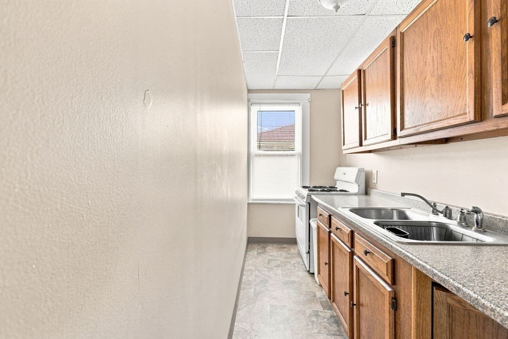 359-361 Brock Ave, New Bedford MA 02744 photo 7