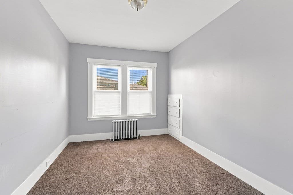 359-361 Brock Ave, New Bedford MA 02744 photo 11