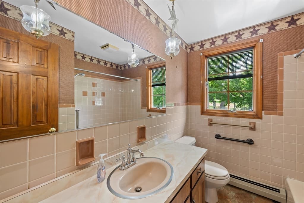 22 Smithville Rd, Spencer MA 01562 photo 8