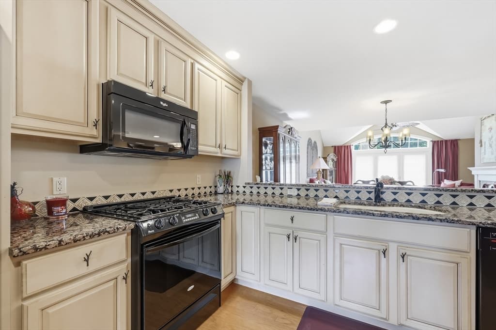 341 Pinehurst Dr. # 341, East Longmeadow MA 01028 photo 7