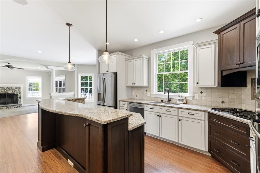80 Oregon Ave, Braintree MA 02184 photo 5