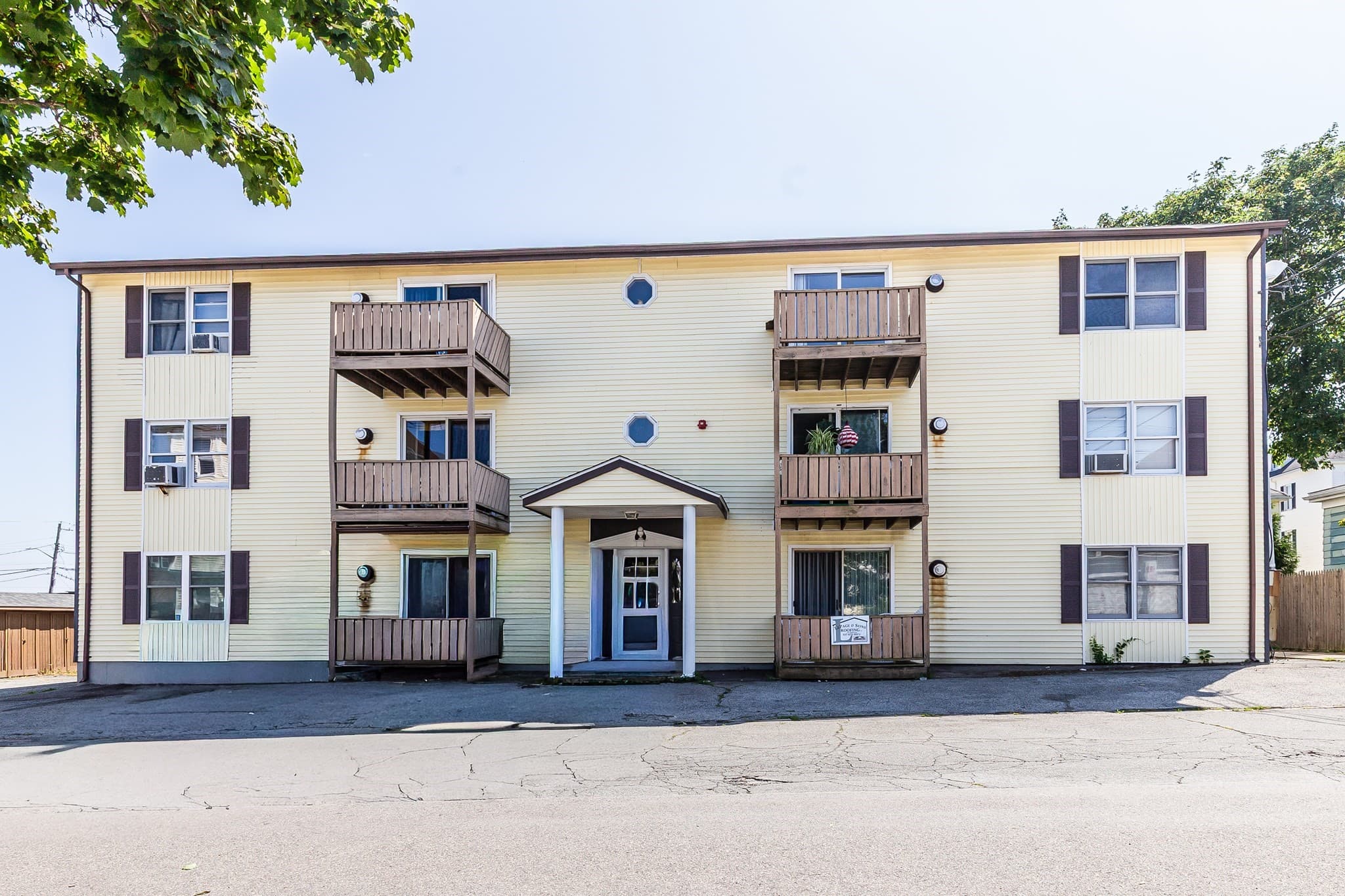 24 Larch St # 8, New Bedford MA 02740