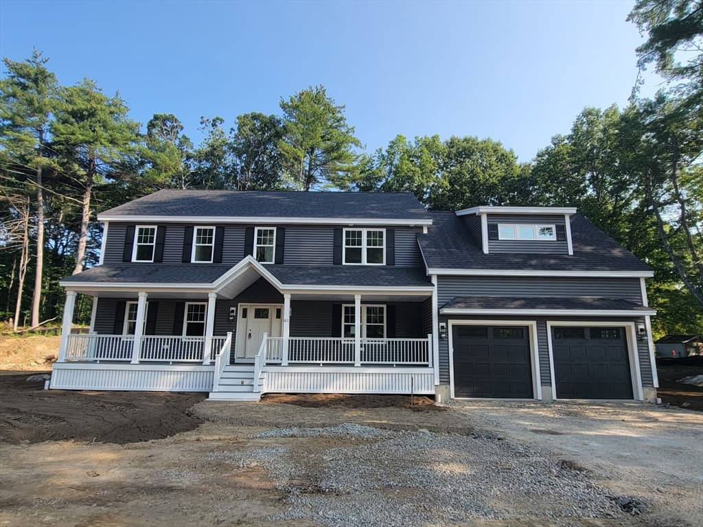 80 Hampstead St, Methuen MA 01844