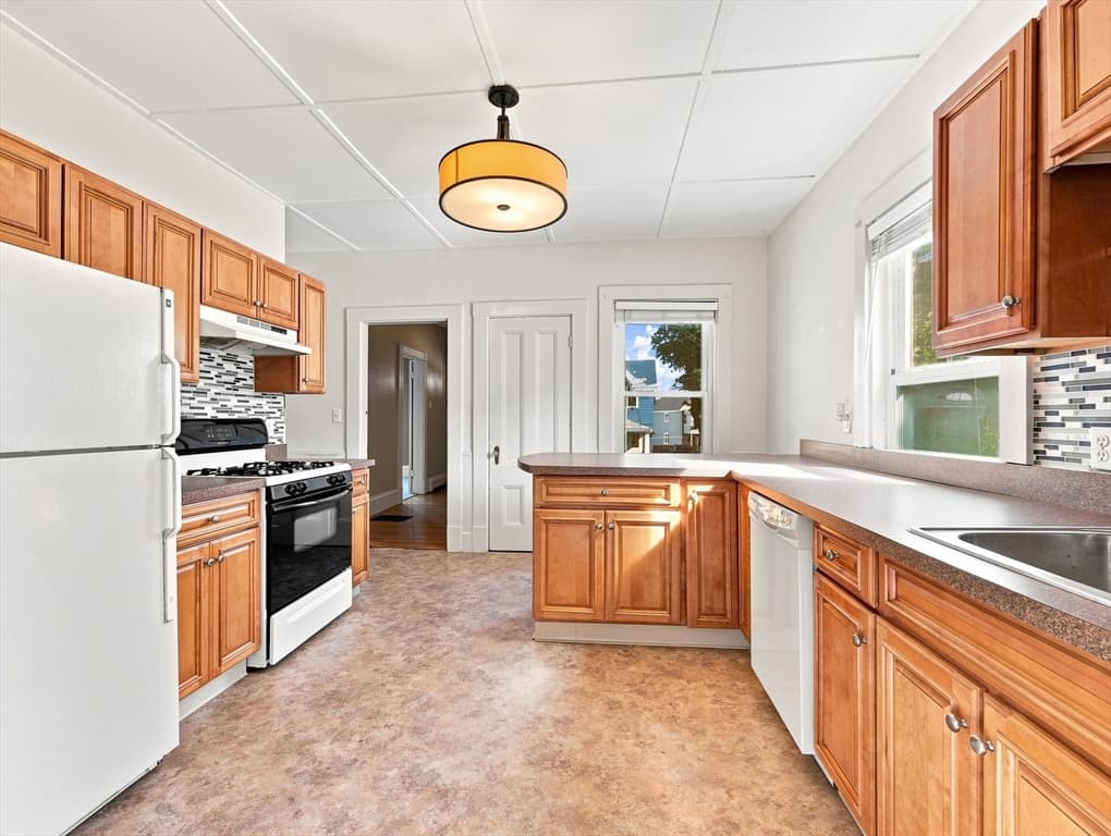 18 Crawford Street, Malden MA 02148 photo 6