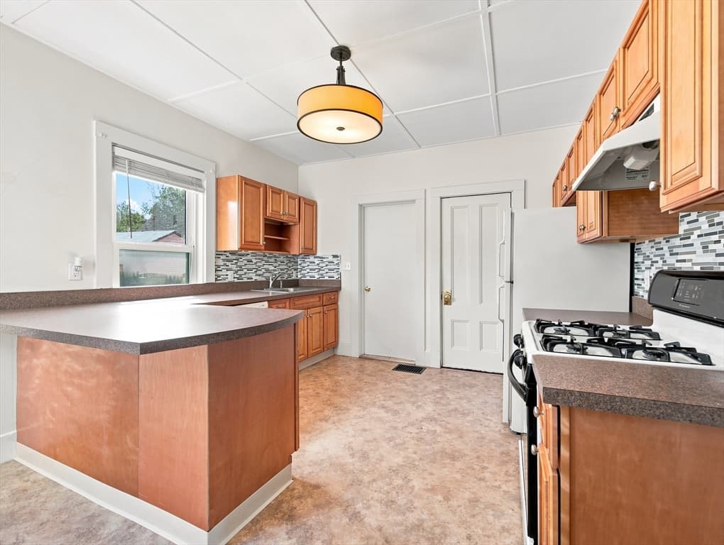 18 Crawford Street, Malden MA 02148 photo 7