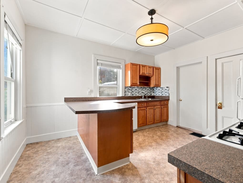 18 Crawford Street, Malden MA 02148 photo 8