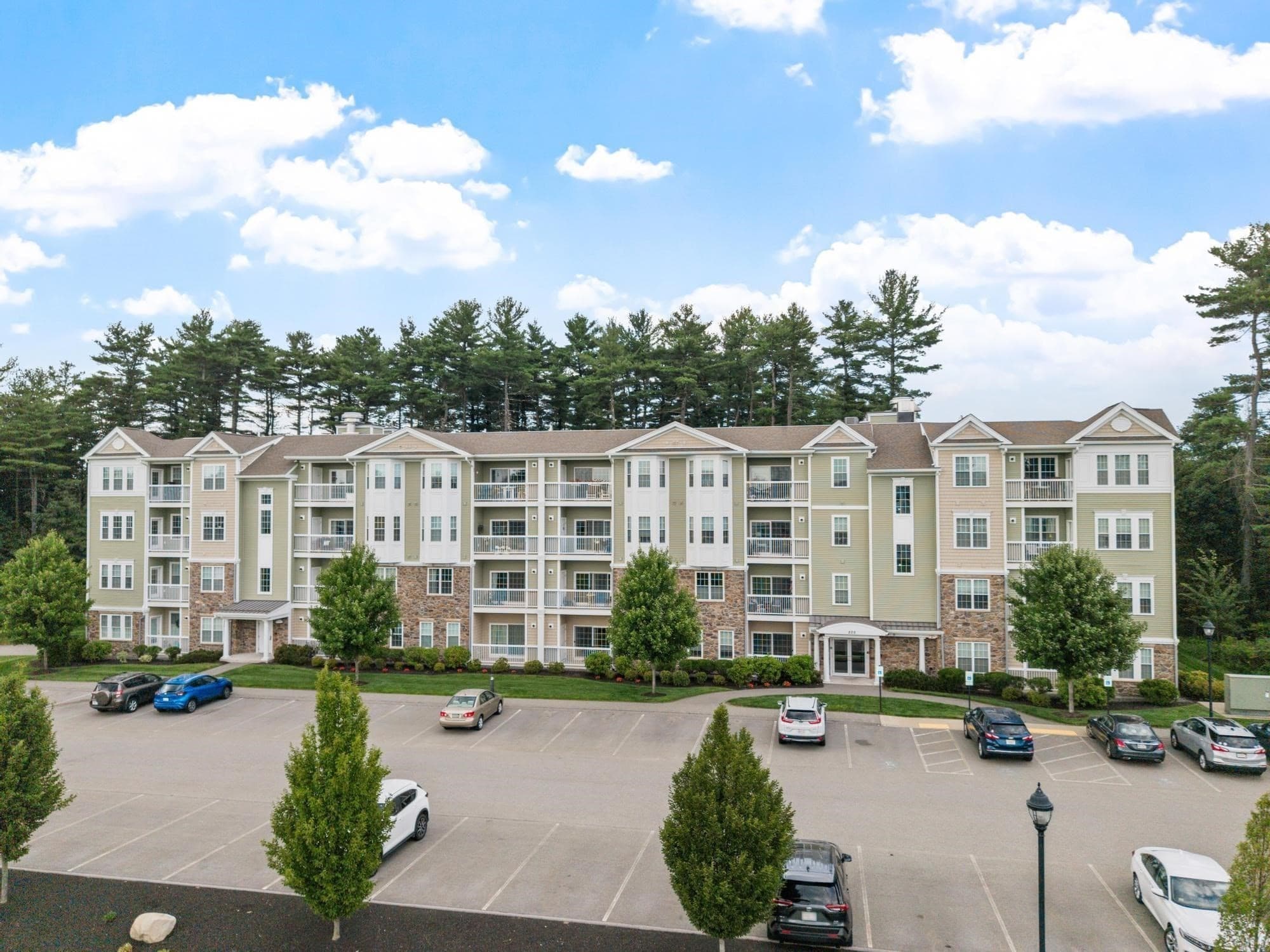 Condominium at 200 Martins Landing # 312, North Reading MA 01864, photo 2 of 39