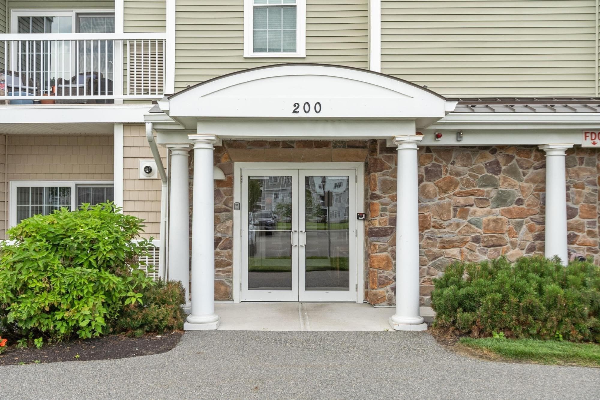 Condominium at 200 Martins Landing # 312, North Reading MA 01864, photo 3 of 39