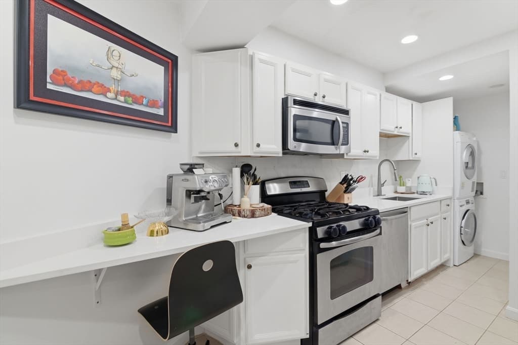 1584 Beacon St # A, Brookline MA 02446 photo 14