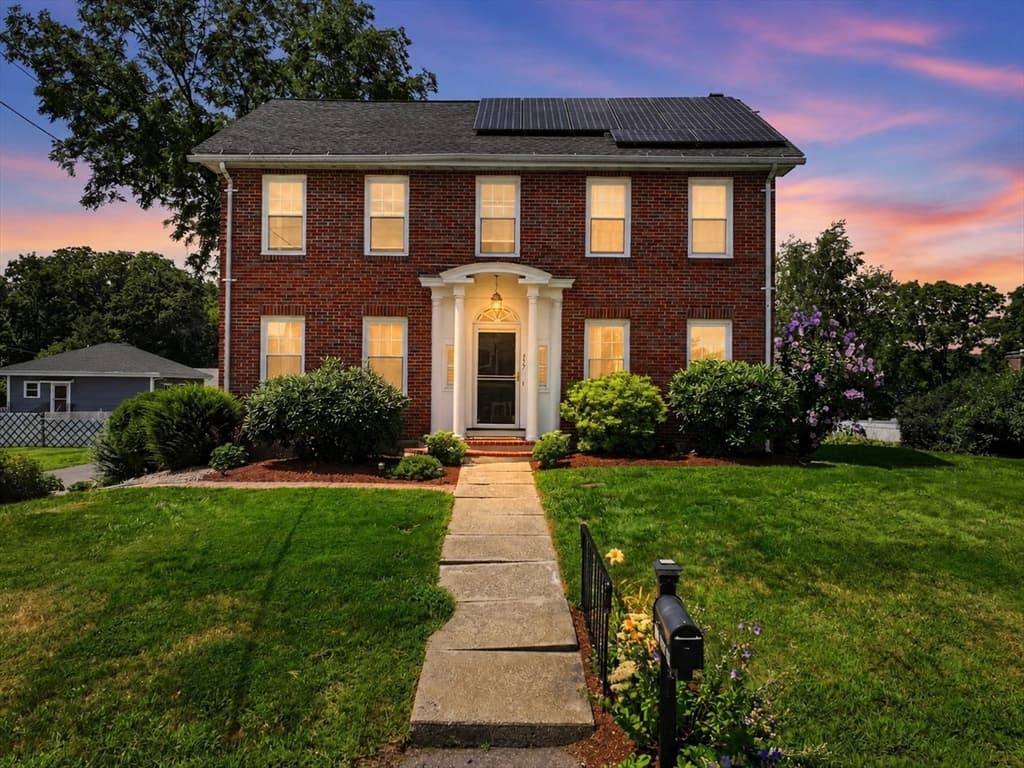 117 Cook Ln, Marlborough MA 01752