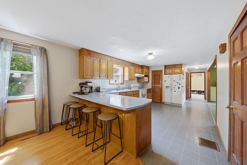2 Birch St, Oxford MA 01540 photo 9