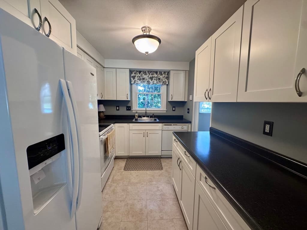Condominium at 540 Granby Rd # 41, South Hadley MA 01075, South Hadley, photo 13 of 42
