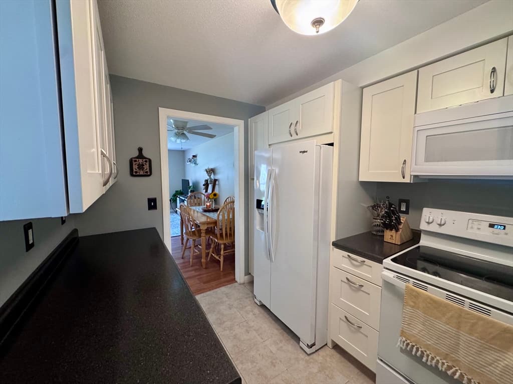 Condominium at 540 Granby Rd # 41, South Hadley MA 01075, South Hadley, photo 14 of 42