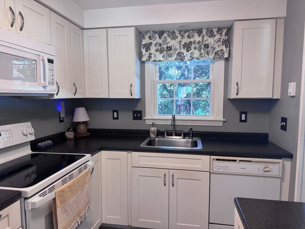 Condominium at 540 Granby Rd # 41, South Hadley MA 01075, South Hadley, photo 18 of 42