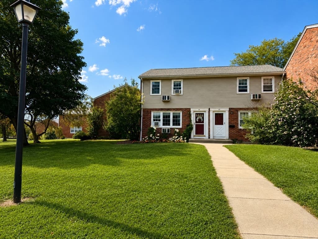 Condominium at 540 Granby Rd # 41, South Hadley MA 01075, South Hadley, photo 4 of 42