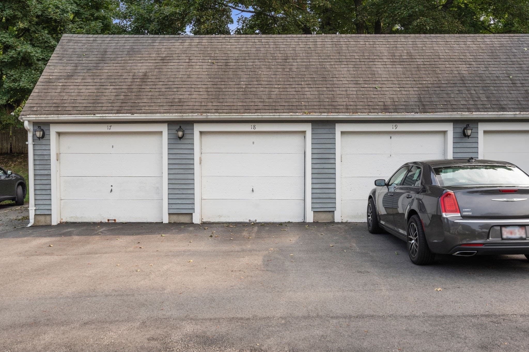 Condominium at 31 Blithewood Ave # 205, Worcester MA 01604, photo 3 of 34
