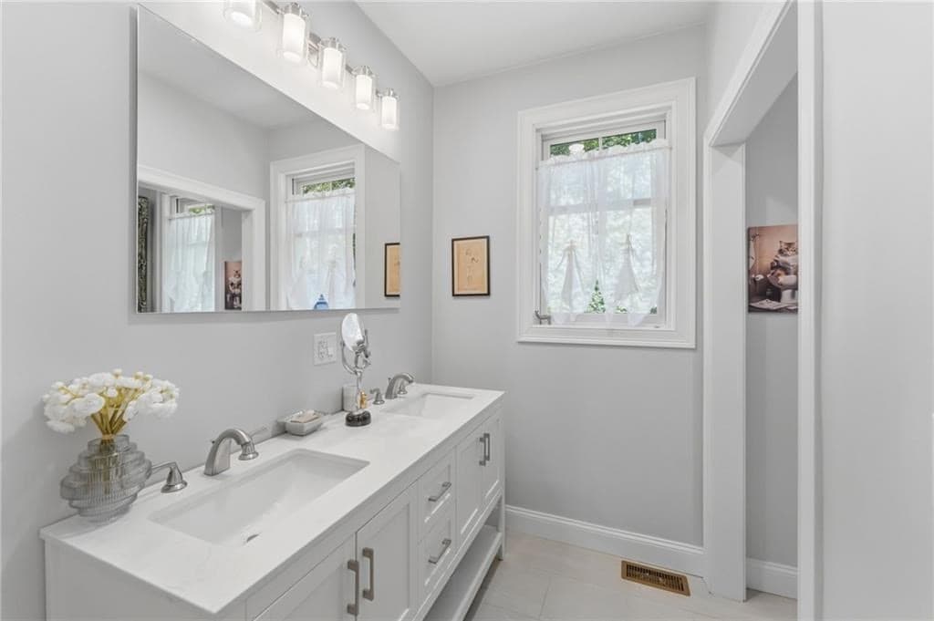 685C Curtis Corner, South Kingstown RI 02879 photo 26