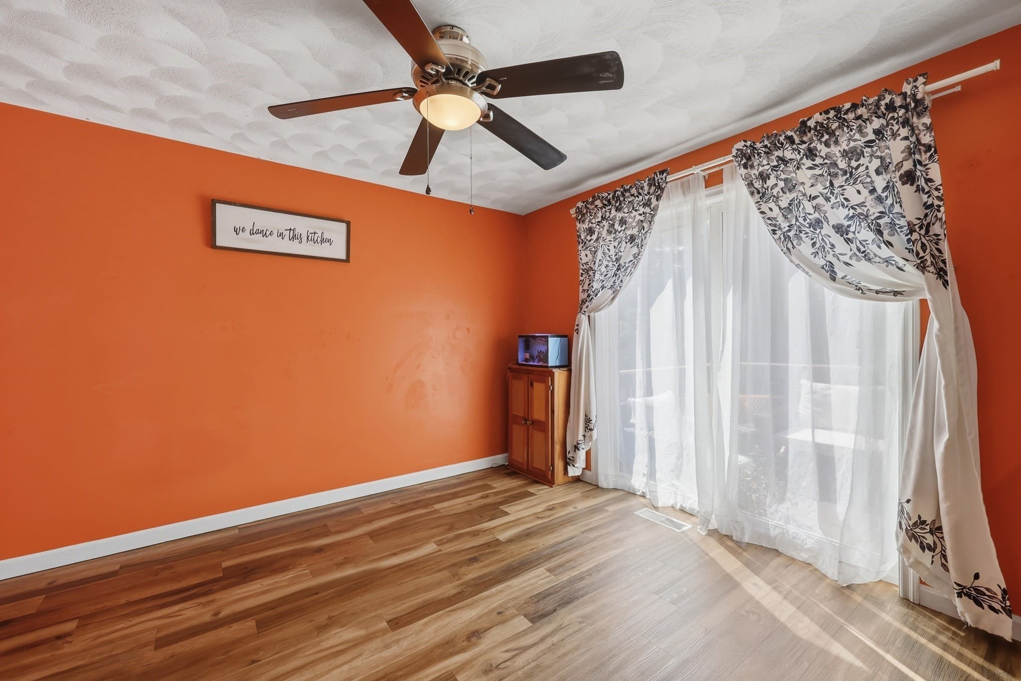 Condominium at 28 Groveland Commons Way # 28, Groveland MA 01834, photo 13 of 30