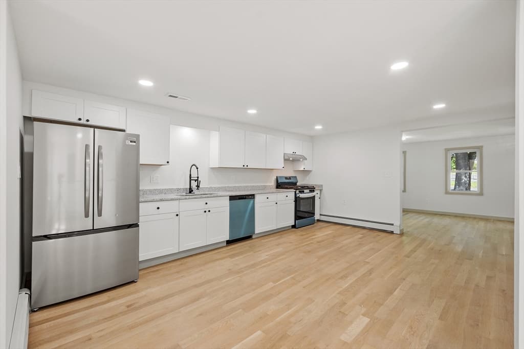 25 Main St, Ashburnham MA 01430 photo 11