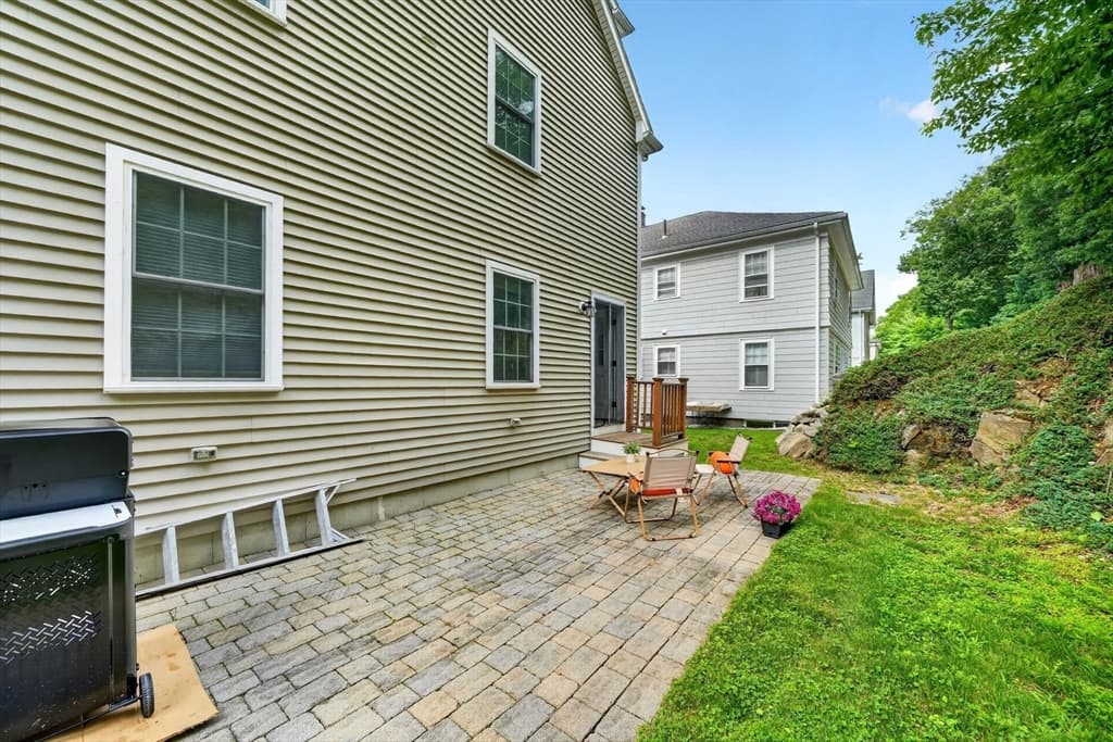 89 Overland Rd # 2, Waltham MA 02451 photo 7