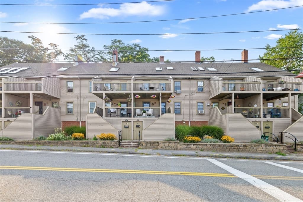 31 Merrimac St # 31, Amesbury MA 01913 photo 37