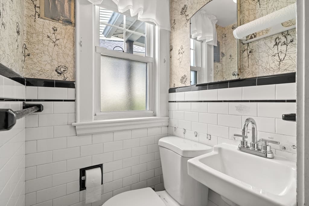 12 Oakridge Street, Boston MA 02124 photo 23