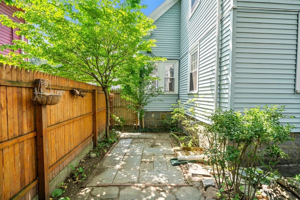 12 Oakridge Street, Boston MA 02124 photo 27