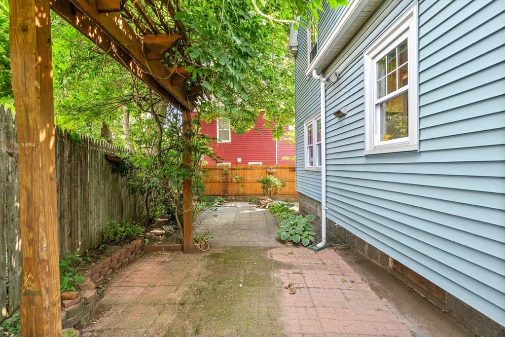 12 Oakridge Street, Boston MA 02124 photo 30
